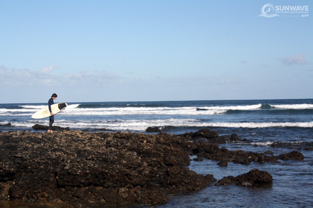 Surf Camp Corralejo - A TYPICAL DAY WITH US AT QUIKSILVER SURF SCHOOL